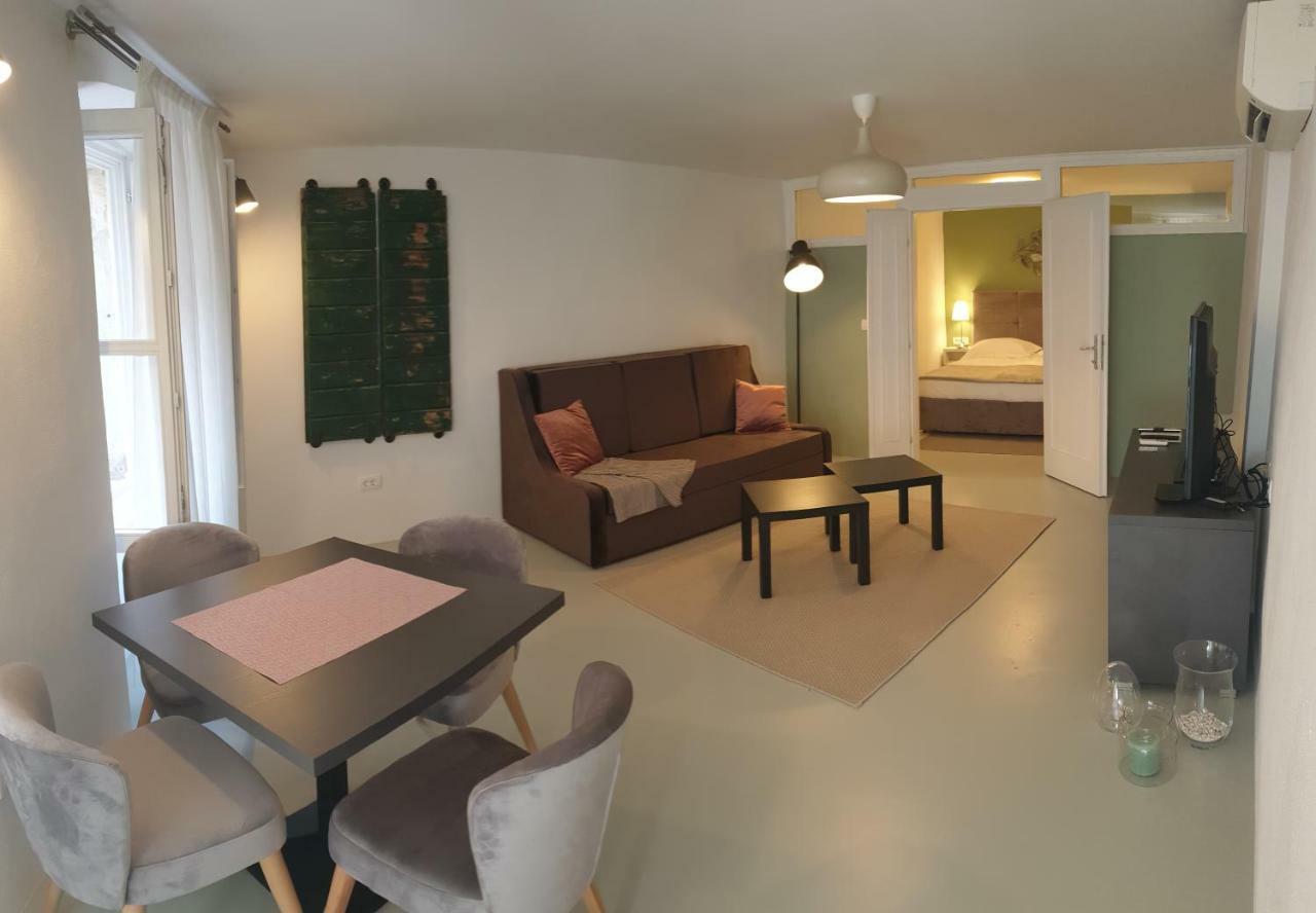 Apartment Adriatico Eterno 2 ロヴィニ エクステリア 写真