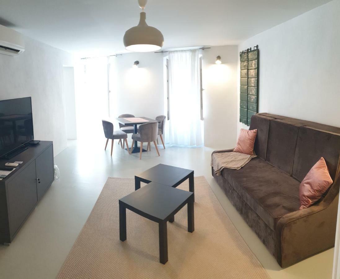 Apartment Adriatico Eterno 2 ロヴィニ エクステリア 写真